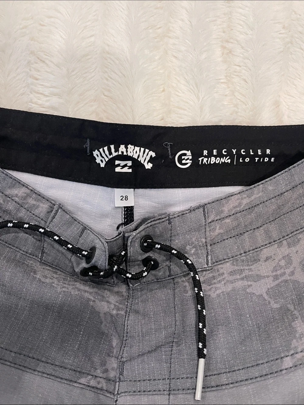 Billabong Men’s Gray and Black Colorblock Swim Board Shorts